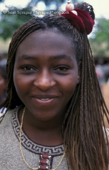 6256 Women - General Kenya Young woman of Kibera slum Nairobi.jpg