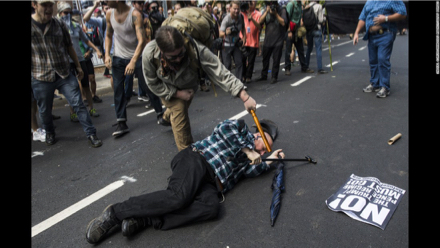 170812160734-28-charlottesville-white-nationalist-protest-0812-restricted-super-169.jpg