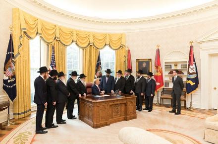 Chabad-Trump-Oval-Office-2018-resize.jpg