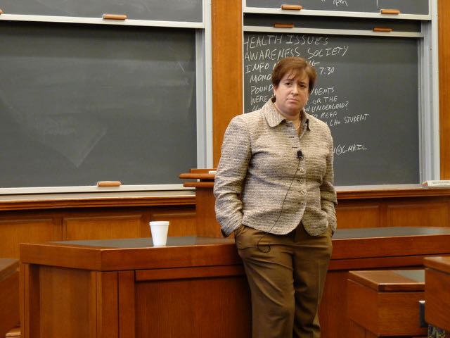 Elena_Kagan_addressing_students_at_HLS_2.jpg