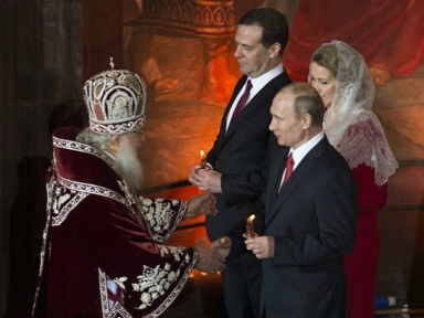 Putin-Easter-service-ap-640x480.jpg