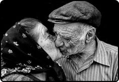 cdb360f1f39e722817a9330b94c131c8--old-people-love-beautiful-people.jpg