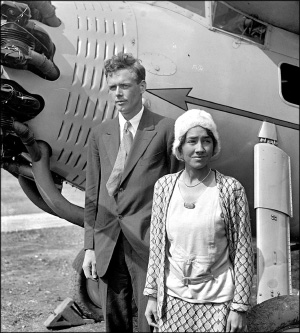 lindbergh-with wife.jpg